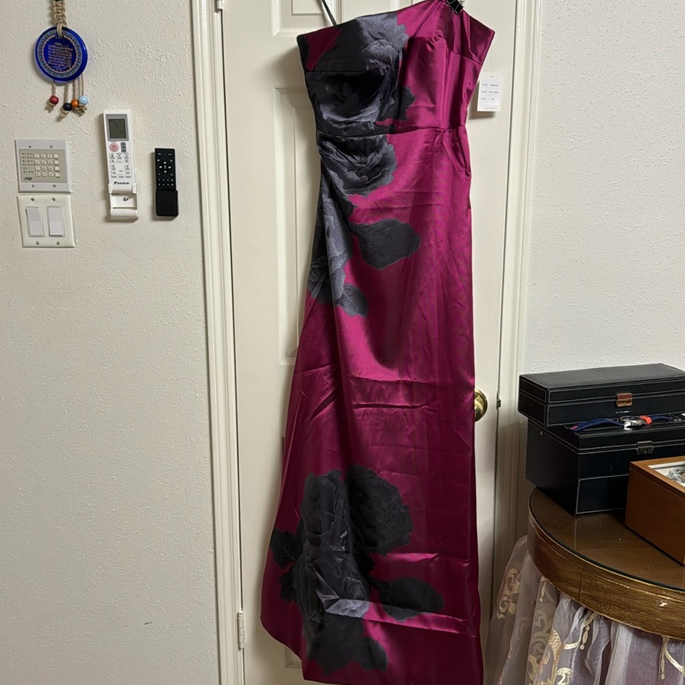 Gorgeous Strapless Rene Ruiz dress
